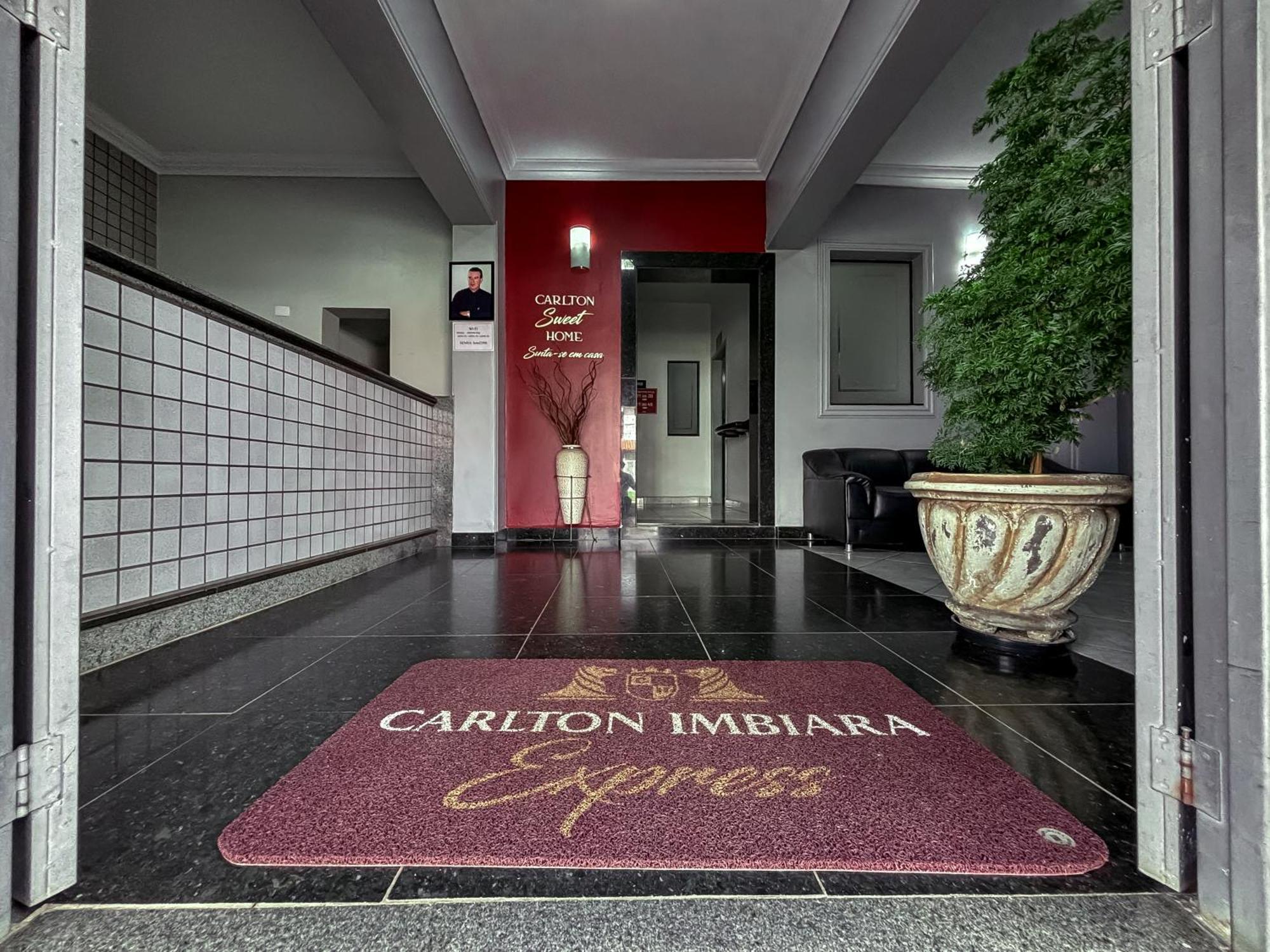 Hotel Carlton Express Imbiara Araxá Exterior foto